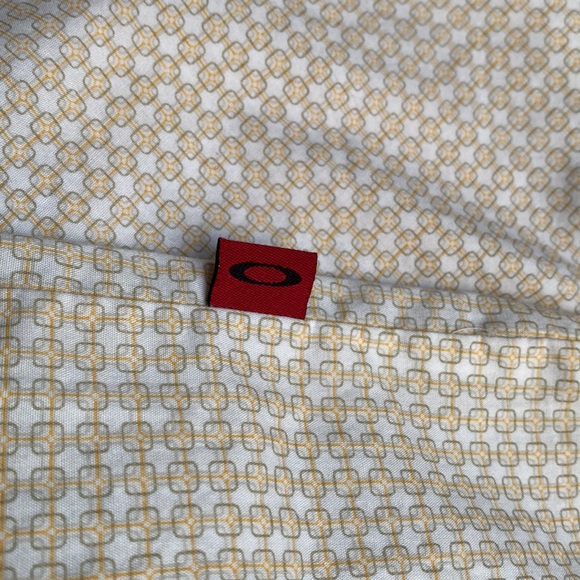 OAKLEY CASUAL BUTTON DOWN - Picture 8 of 8